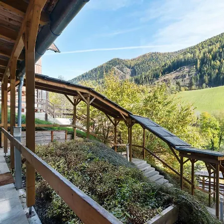 Fascinating Apartment In Bad Kleinkirchheim With Garden Appartamento
